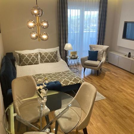טרביניה Tiffany Lux Apartment מראה חיצוני תמונה