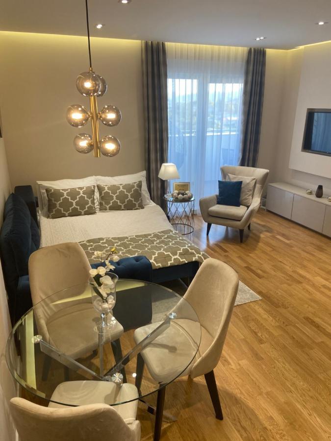 טרביניה Tiffany Lux Apartment מראה חיצוני תמונה