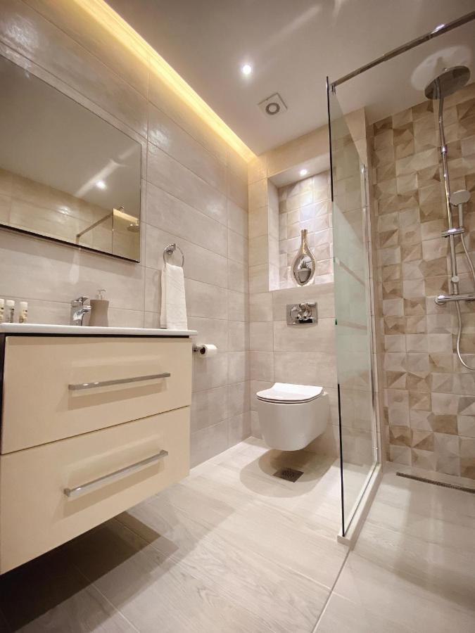 טרביניה Tiffany Lux Apartment מראה חיצוני תמונה