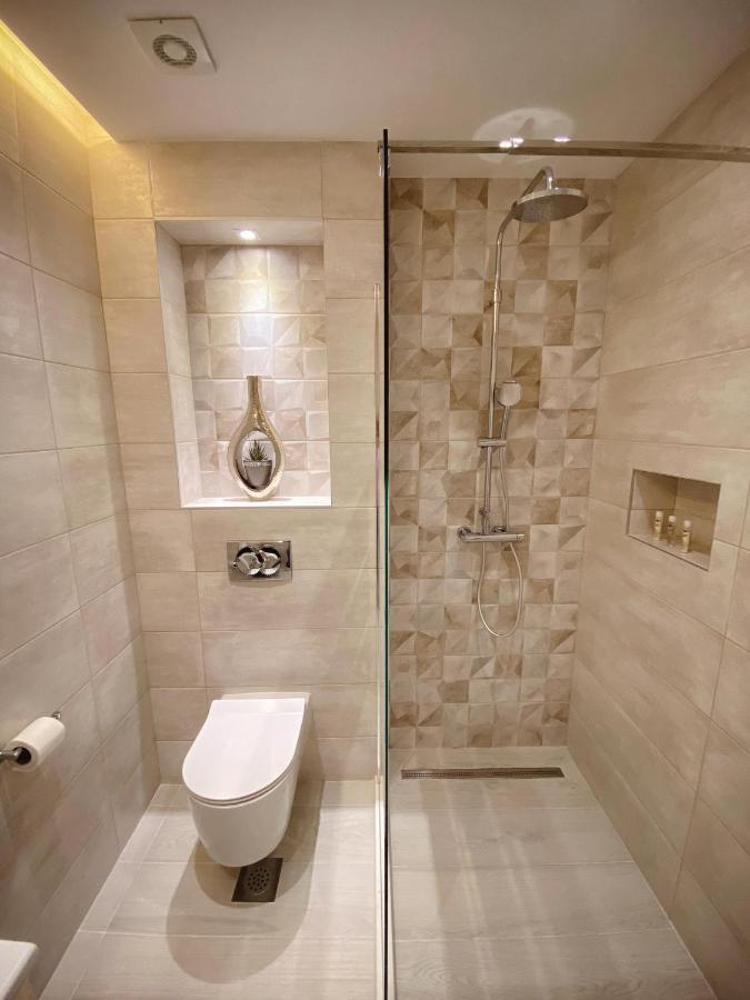 טרביניה Tiffany Lux Apartment מראה חיצוני תמונה