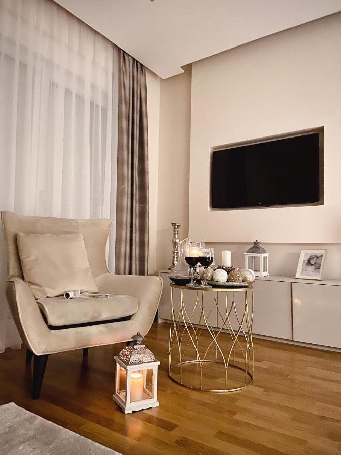 טרביניה Tiffany Lux Apartment מראה חיצוני תמונה
