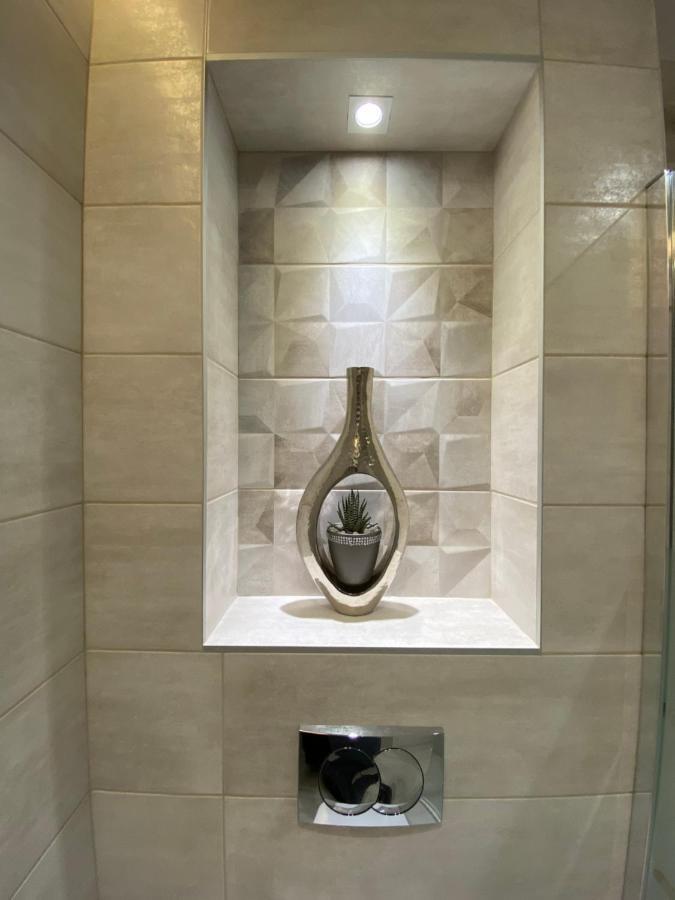 טרביניה Tiffany Lux Apartment מראה חיצוני תמונה